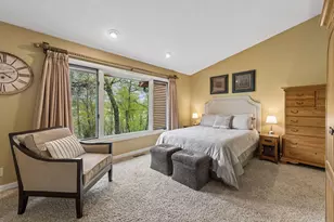 6843 Stonewood Ct, Eden Prairie, MN 55346 - Photo 13