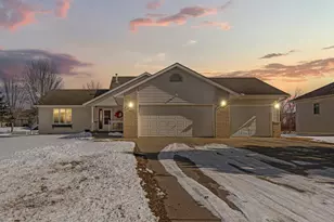 509 Chatfield Ln, Belle Plaine, MN 56011 - Photo 3