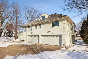 3714 W Bde Maka Ska Pkwy, Minneapolis, MN 55410 - Photo 39