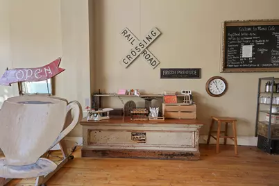 215 N Sibley Avenue, Litchfield, MN 55355 - Photo 11