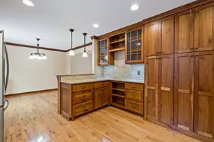 4354 Metcalf Dr, Eagan, MN 55122 - Photo 5