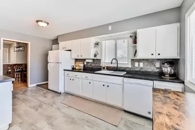 320 22nd Avenue S, Moorhead, MN 56560 - Photo 9