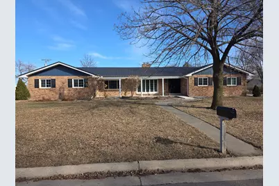 801 6th Avenue SE, Pipestone, MN 56164 - Photo 1