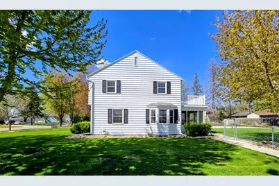 831 4th Avenue SW, Pipestone, MN 56164 - Photo 3