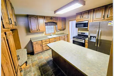 831 4th Avenue SW, Pipestone, MN 56164 - Photo 11