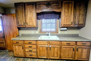 831 4th Ave SW, Pipestone, MN 56164 - Photo 5