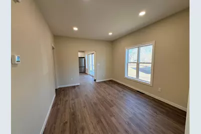 407 N 3rd Street, Marshall, MN 56258 - Photo 5