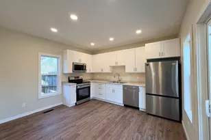 407 N 3rd St, Marshall, MN 56258 - Photo 7