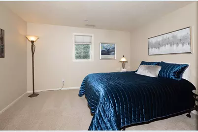 916 42nd Avenue N, Fargo, ND 58102 - Photo 47