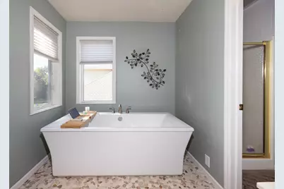 916 42nd Avenue N, Fargo, ND 58102 - Photo 31