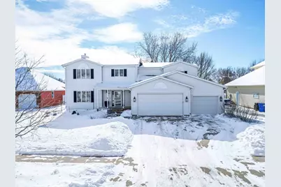 916 42nd Avenue N, Fargo, ND 58102 - Photo 1