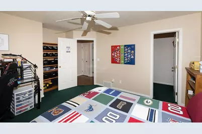 916 42nd Avenue N, Fargo, ND 58102 - Photo 37