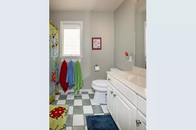 916 42nd Avenue N, Fargo, ND 58102 - Photo 39