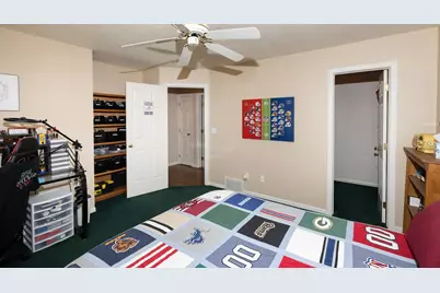 916 42nd Avenue N, Fargo, ND 58102 - Photo 37