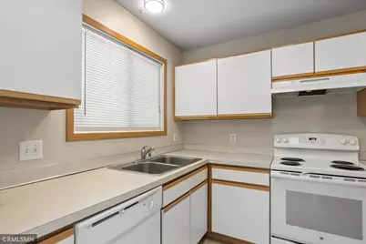 15512 Flyboat Lane #162, Apple Valley, MN 55124 - Photo 7