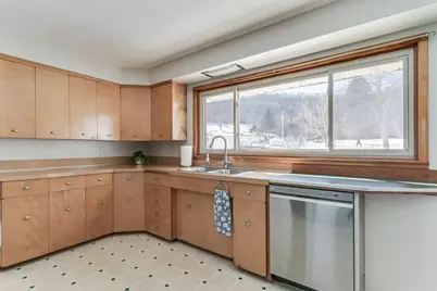 109 Hill Street N, La Crescent, MN 55947 - Photo 11