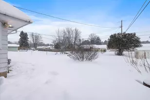 710 Maple Dr, Aurora, MN 55705 - Photo 31