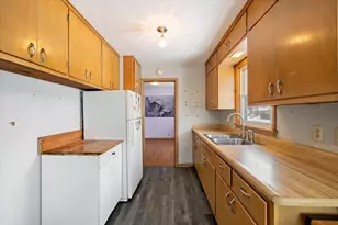 710 Maple Dr, Aurora, MN 55705 - Photo 9