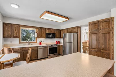 1293 Castle Court, Golden Valley, MN 55427 - Photo 17