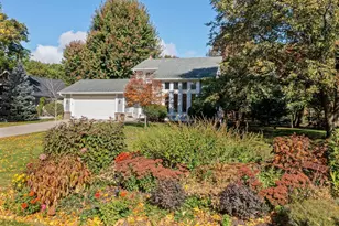 1293 Castle Ct, Golden Valley, MN 55427 - Photo 1