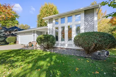 1293 Castle Court, Golden Valley, MN 55427 - Photo 3