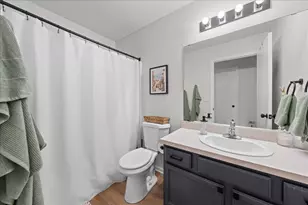 1579 County Rd D E, Maplewood, MN 55109 - Photo 21