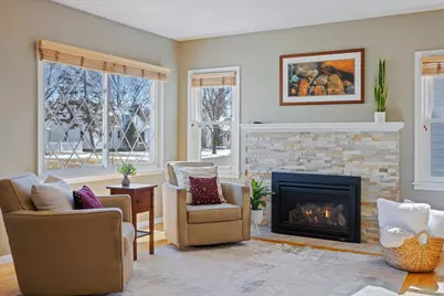 3847 Zenith Avenue N, Robbinsdale, MN 55422 - Photo 3