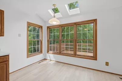 6621 Arlington Court, Chanhassen, MN 55317 - Photo 7