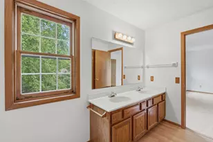 6621 Arlington Ct, Chanhassen, MN 55317 - Photo 19