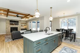 2844 Pinewood Ridge Dr SE, Rochester, MN 55904 - Photo 9