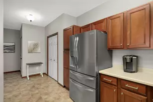 4940 Underwood Ln N, Plymouth, MN 55442 - Photo 15