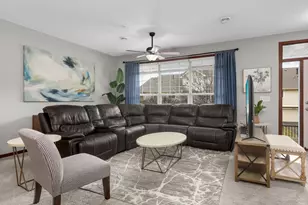 4940 Underwood Ln N, Plymouth, MN 55442 - Photo 5