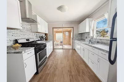 742 Nebraska Avenue E, Saint Paul, MN 55106 - Photo 3