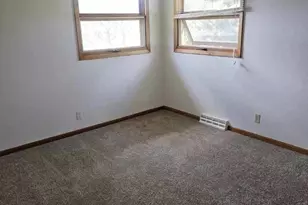 1002 Linden St, Luverne, MN 56156 - Photo 37