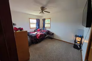 1002 Linden St, Luverne, MN 56156 - Photo 21