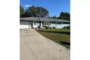 1002 Linden St, Luverne, MN 56156 - Photo 1