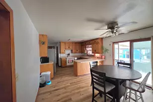 1002 Linden St, Luverne, MN 56156 - Photo 5