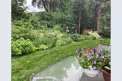 8425 Kell Avenue S, Bloomington, MN 55437 - Photo 51