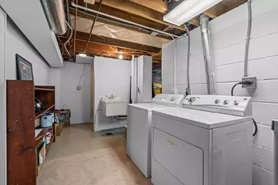 8425 Kell Avenue S, Bloomington, MN 55437 - Photo 39