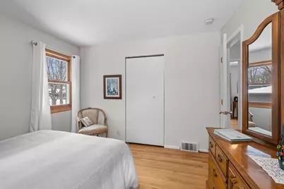 8425 Kell Avenue S, Bloomington, MN 55437 - Photo 19