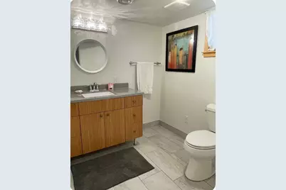 8425 Kell Avenue S, Bloomington, MN 55437 - Photo 37