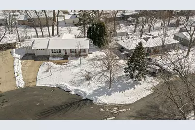 8425 Kell Avenue S, Bloomington, MN 55437 - Photo 41