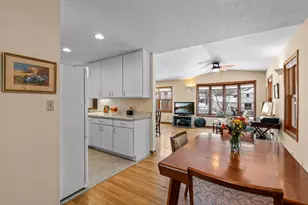 8425 Kell Ave S, Bloomington, MN 55437 - Photo 9