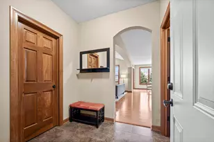 16908 E Lake Dr, Lakeville, MN 55044 - Photo 15