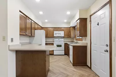 2201 15th Street S, Fargo,  58103 - Photo 9