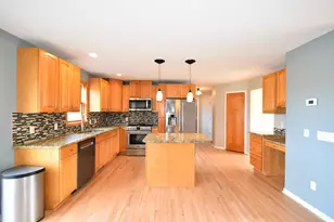 747 Willowmere Dr, Zumbrota, MN 55992 - Photo 5