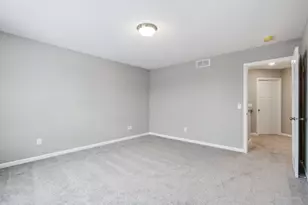 1943 Sparrow Dr, Shakopee, MN 55379 - Photo 15