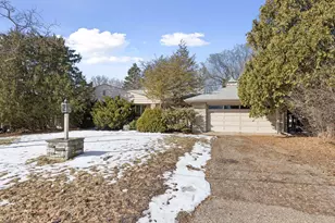 1065 Colby St, Saint Paul, MN 55116 - Photo 11