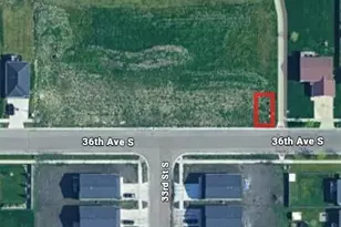 3324 36th Ave S, Moorhead, MN 56560 - Photo 1