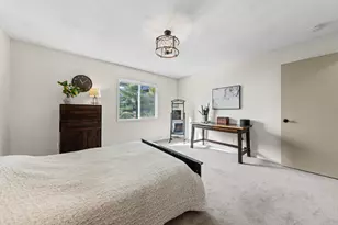 10746 Toledo Ct, Bloomington, MN 55437 - Photo 21